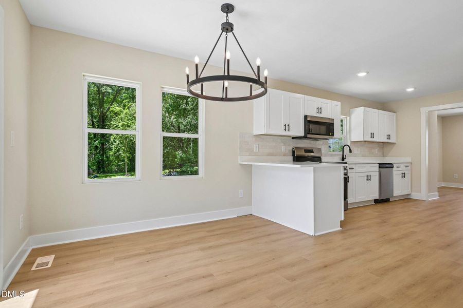 32-web-or-mls-Berwyn Ave-S1405-032