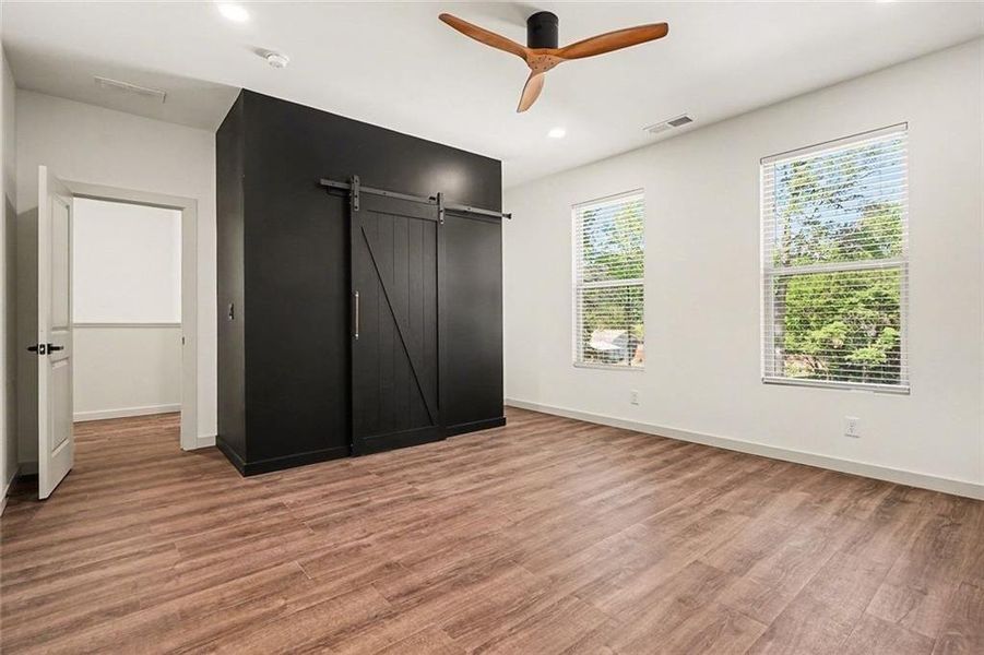 Spacious, unfurnished interior of a new home in , Conyers (Image 31).