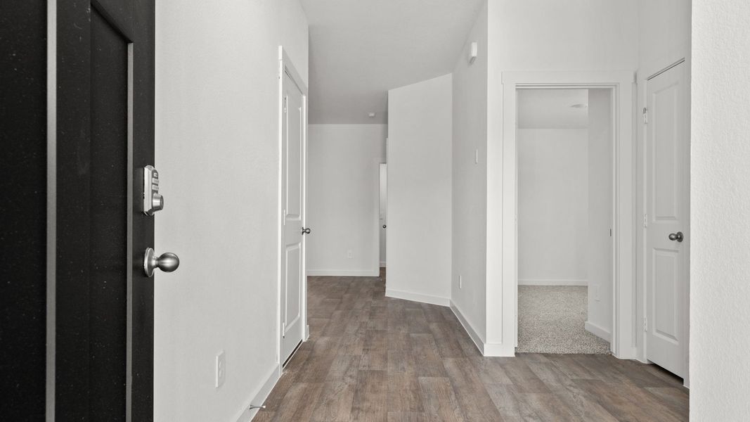 Spacious, unfurnished interior of a new home in Sorrento, Richmond (Image 19).
