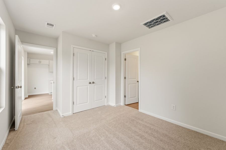 Spacious, unfurnished interior of a new home in Evergreen, Spartanburg (Image 12). Spacious, unfurnished interior of a new home in Evergreen, Spartanburg (Image 12).