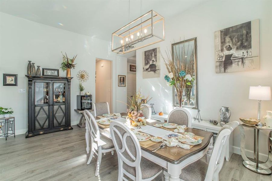 Furnished interior view inside a new home in Bridgewater 60', Midlothian (Image 16).
