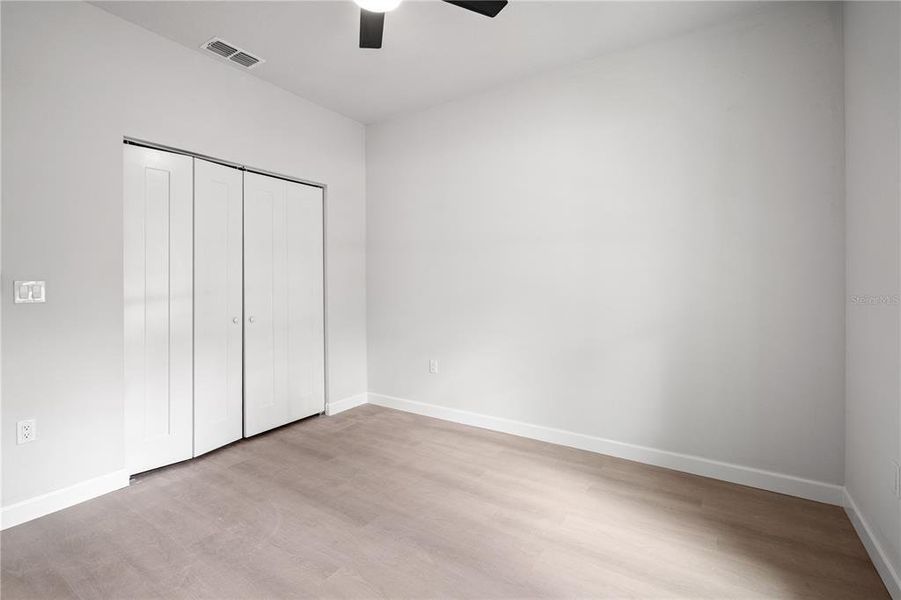 Spacious, unfurnished interior of a new home in , Chiefland (Image 23).
