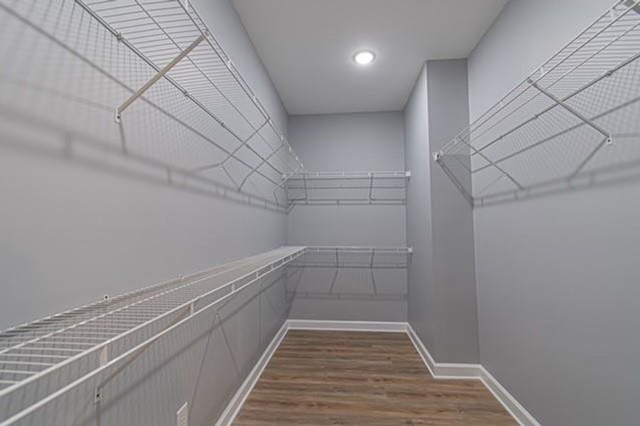 Spacious, unfurnished interior of a new home in , Jefferson (Image 24).