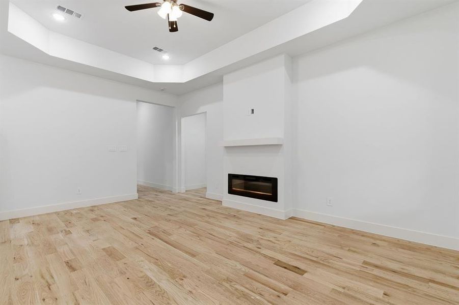 Spacious, unfurnished interior of a new home in , Weatherford (Image 20). Spacious, unfurnished interior of a new home in , Weatherford (Image 20).