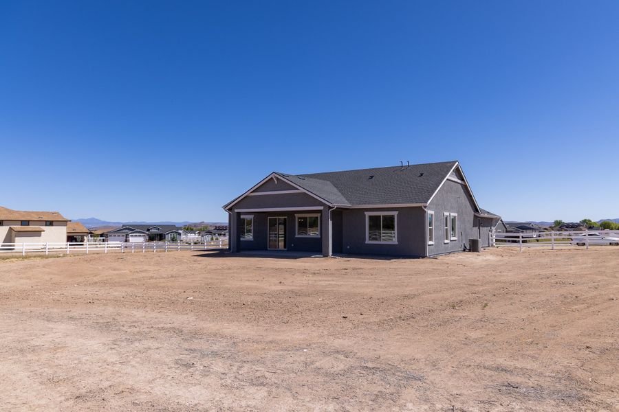 Exterior details and patio area of a home in Heritage Pointe, Chino Valley (Image 4).