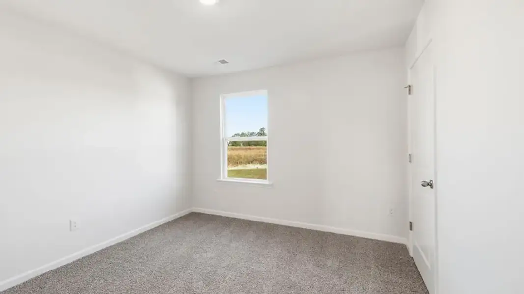 Spacious, unfurnished interior of a new home in Woodglen, Piedmont (Image 31).