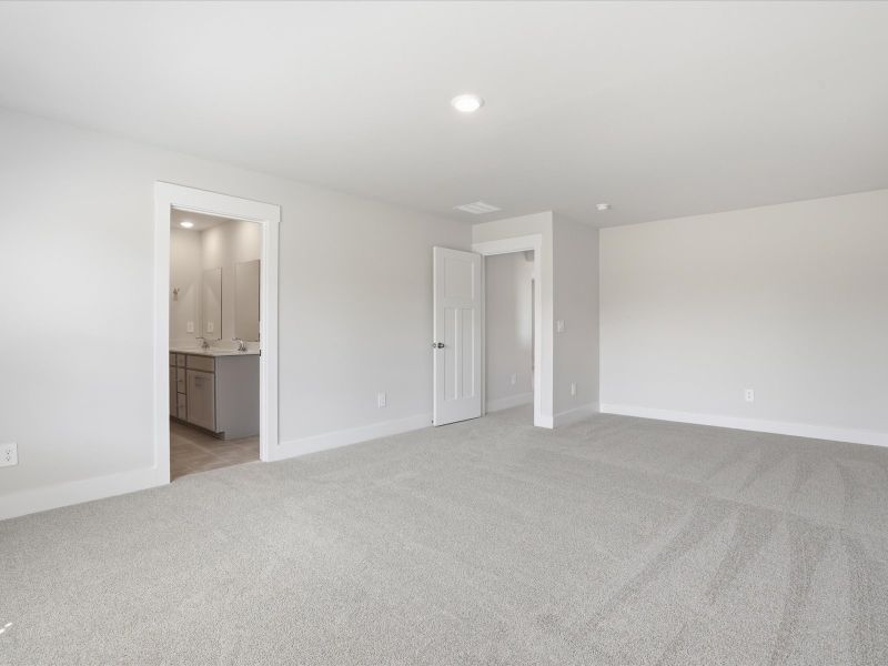 Spacious, unfurnished interior of a new home in Ashby Woods, Boiling Springs (Image 15). Spacious, unfurnished interior of a new home in Ashby Woods, Boiling Springs (Image 15).