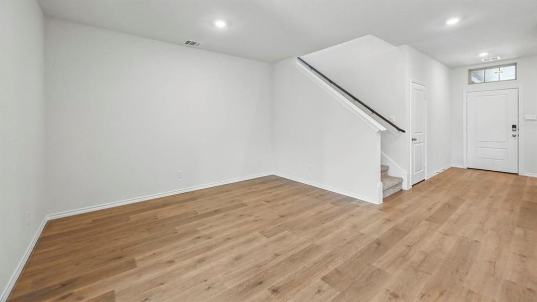 Spacious, unfurnished interior of a new home in Frontier Pointe, Princeton (Image 23).