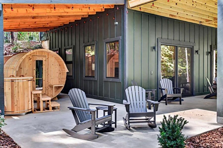 Exterior details and patio area of a home in , Blue Ridge (Image 22).