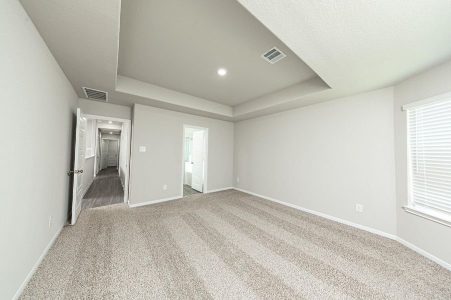 Spacious, unfurnished interior of a new home in Mackenzie Creek, Conroe (Image 24). Spacious, unfurnished interior of a new home in Mackenzie Creek, Conroe (Image 24).