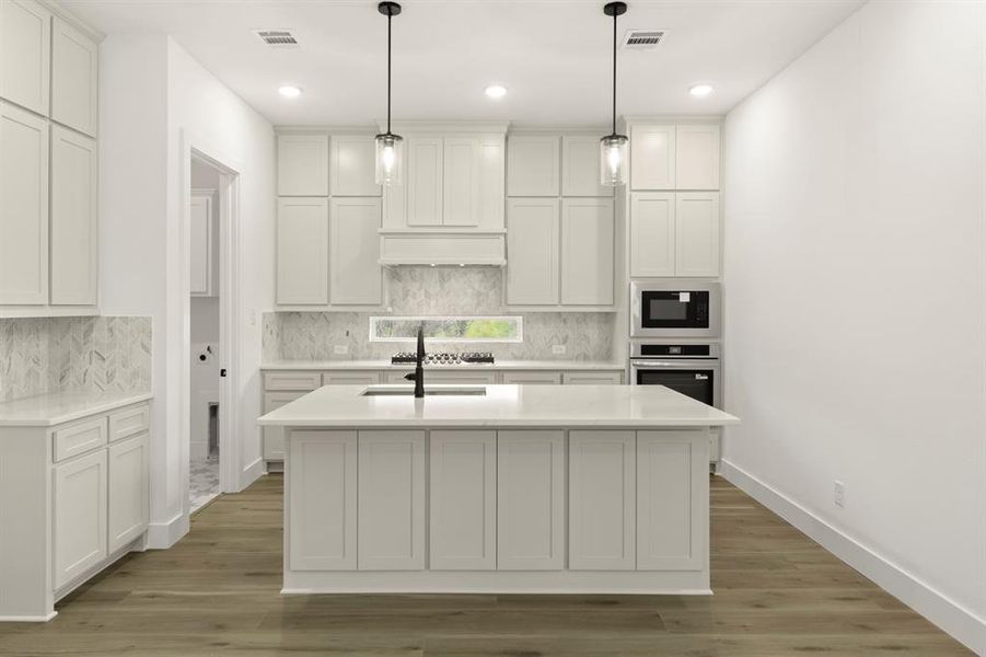 07. 801 Meadow Spring - Kitchen