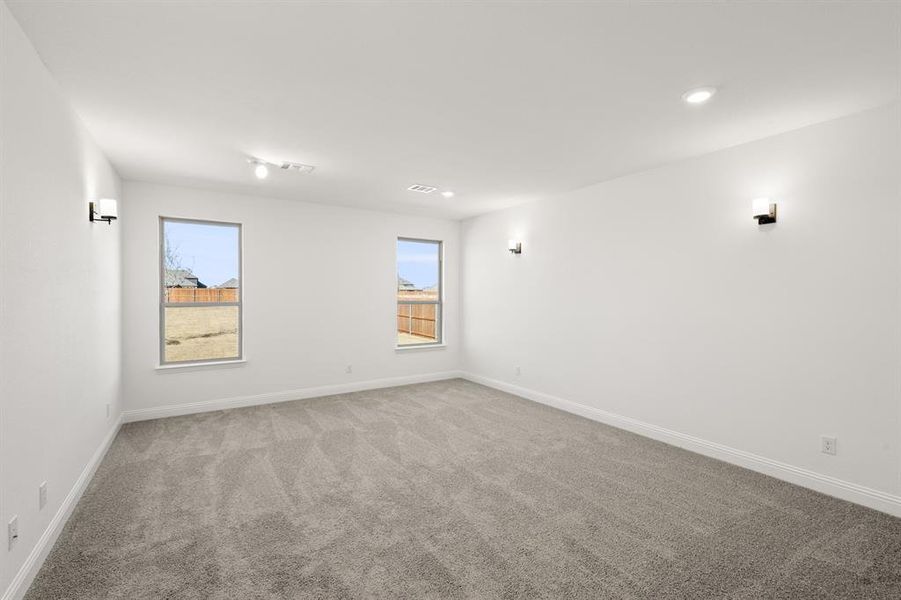 205 Hollinsworth- Media-1 205 Hollinsworth- Media-1