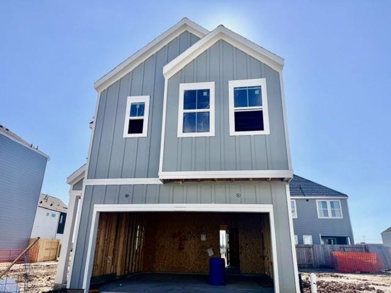 Two-story home with 3 bedrooms, 2.5 baths and 2 car garage