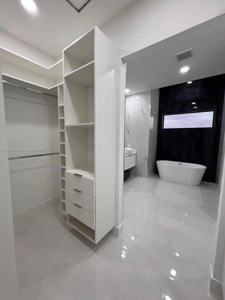 Image 74 of a home in .