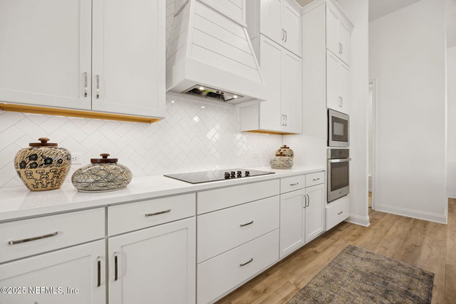 Furnished interior view inside a new home in Amelia National, Fernandina Beach (Image 25). Furnished interior view inside a new home in Amelia National, Fernandina Beach (Image 25).