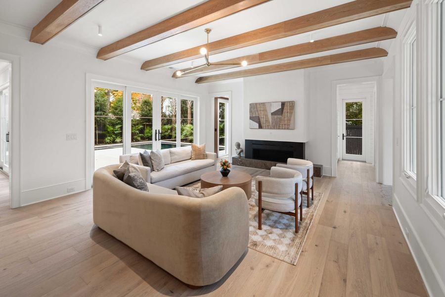 Community amenities in , Mount Pleasant (Image 49).