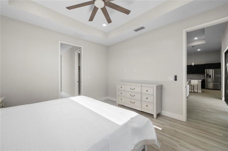 Spacious, unfurnished interior of a new home in , Punta Gorda (Image 20).