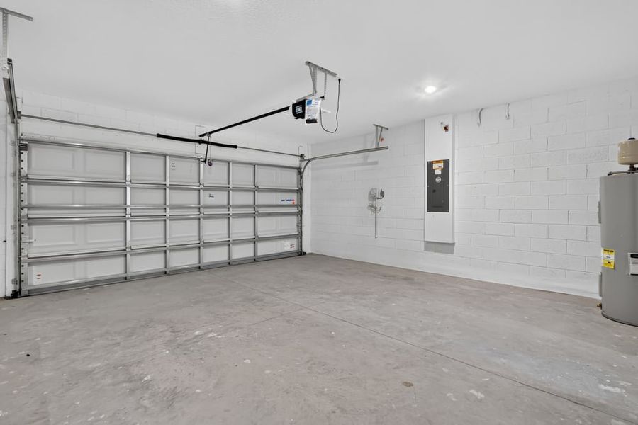 Representative unfurnished interior of a home built from the Kingfisher by Taylor Morrison in Waterstone, Groveland (Image 20).