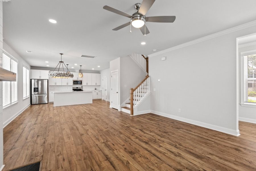 Spacious, unfurnished interior of a new home in Oak Bluff, Charleston (Image 19). Spacious, unfurnished interior of a new home in Oak Bluff, Charleston (Image 19).