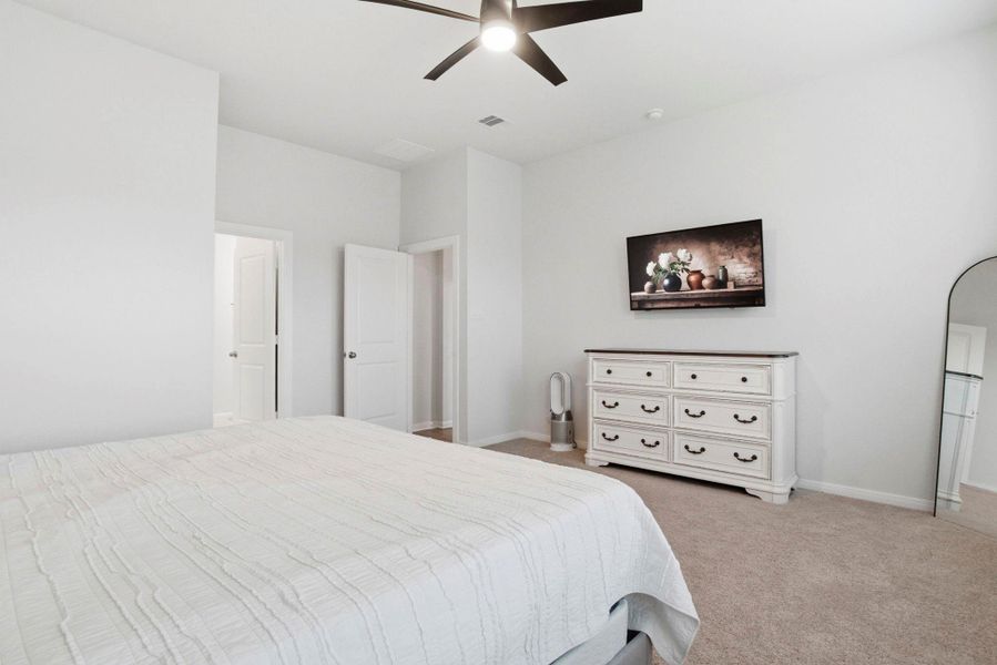 Furnished interior view inside a new home in , Willis (Image 28).