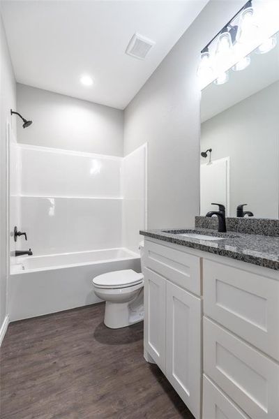 Furnished interior view inside a new home in , Abilene (Image 8).