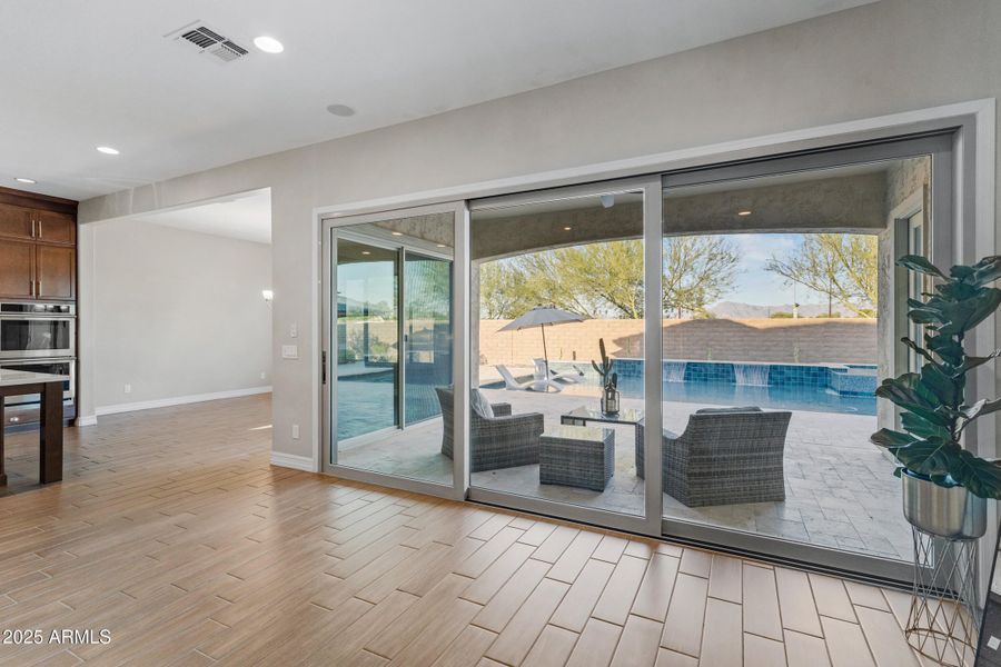 5211 S Del Rancho-12