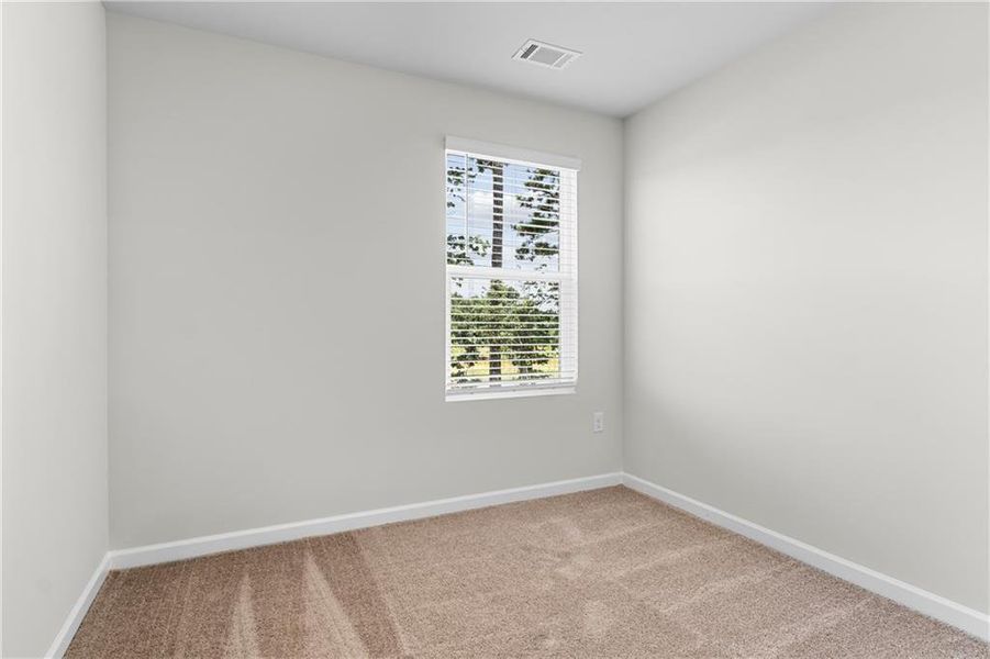 Spacious, unfurnished interior of a new home in The Grove At Mundy Mill, Gainesville (Image 19).