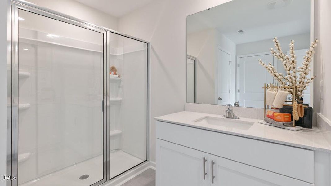 lot-106-collin-b-553-old-battle-bridge-r