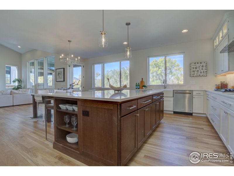 Oversized kitchen island and beautiful cabinetry