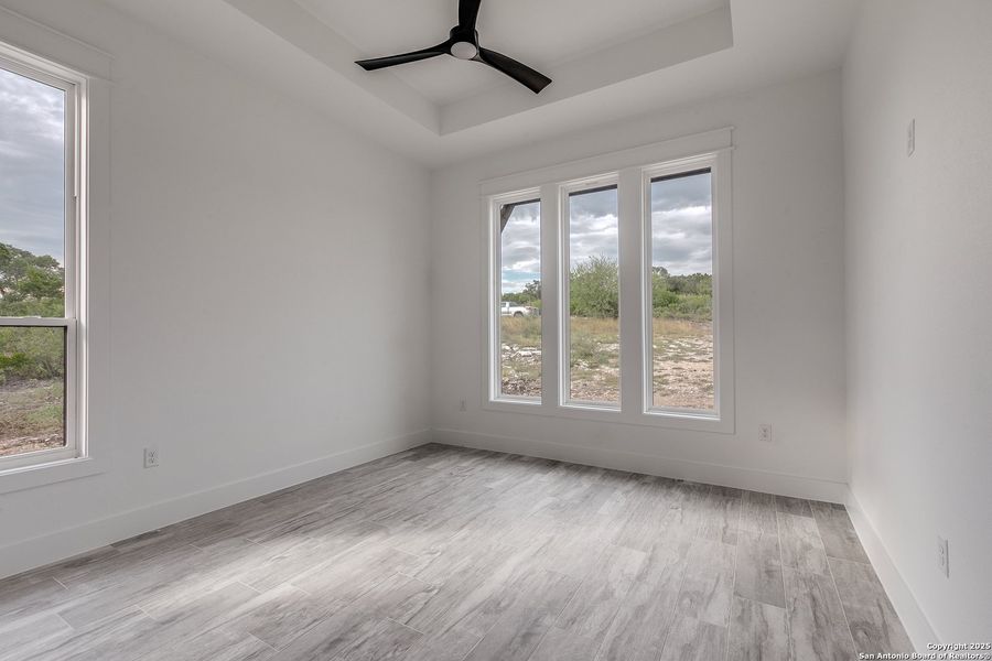 Spacious, unfurnished interior of a new home in , Mico (Image 20).