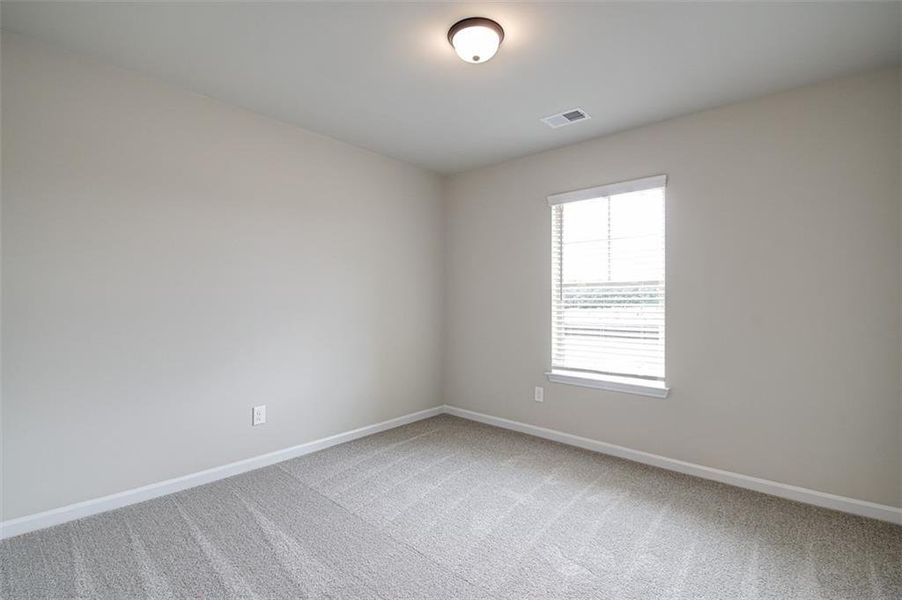 Spacious, unfurnished interior of a new home in Towne Center, Hampton (Image 22).