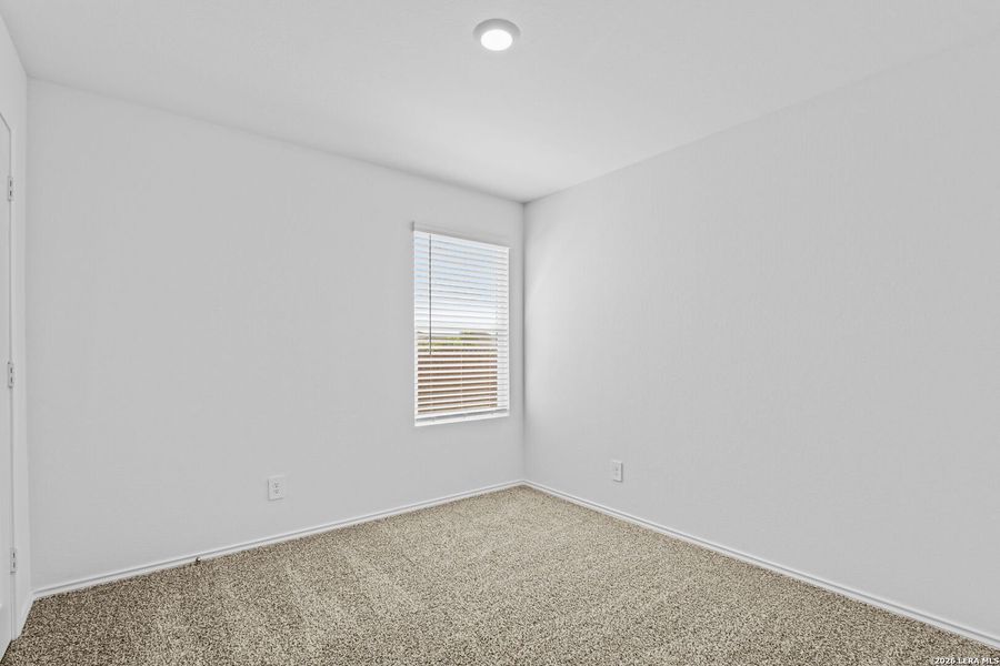 Spacious, unfurnished interior of a new home in Avenida, Converse (Image 20).