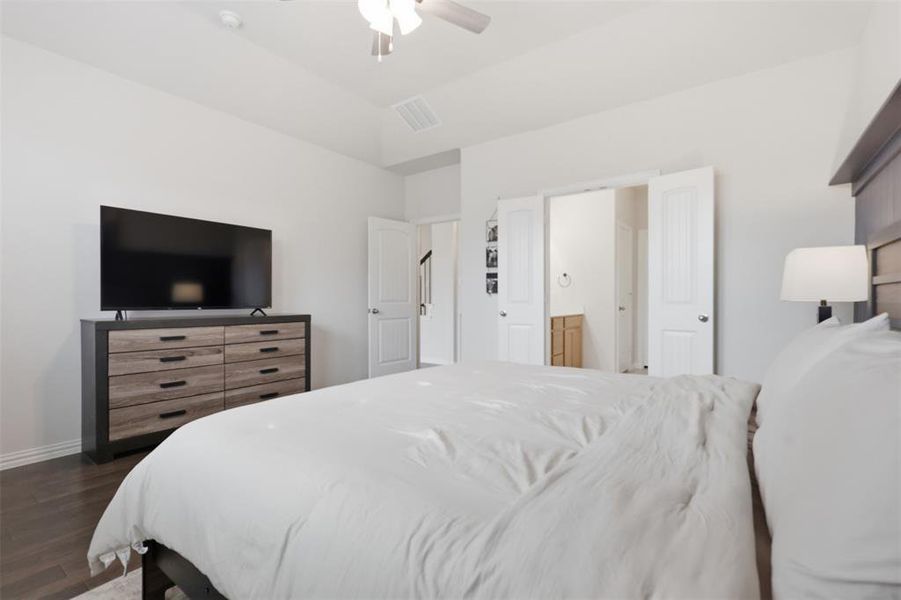 Furnished interior view inside a new home in , Denton (Image 28).