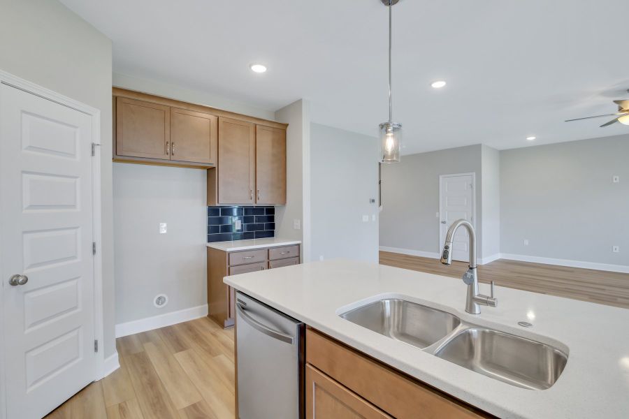 Representative furnished interior of a home built from the Seabrook by Ernest Homes in Wexford, Richmond Hill (Image 10).