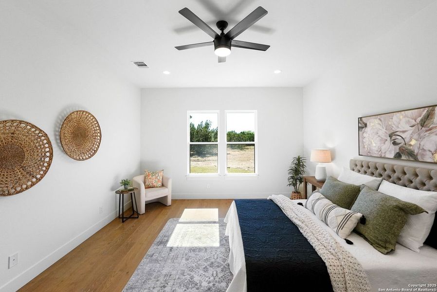 Furnished interior view inside a new home in , Bandera (Image 32).