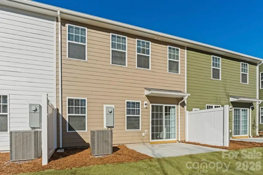 Exterior details and patio area of a home in Sierra Ridge, Gastonia (Image 3).