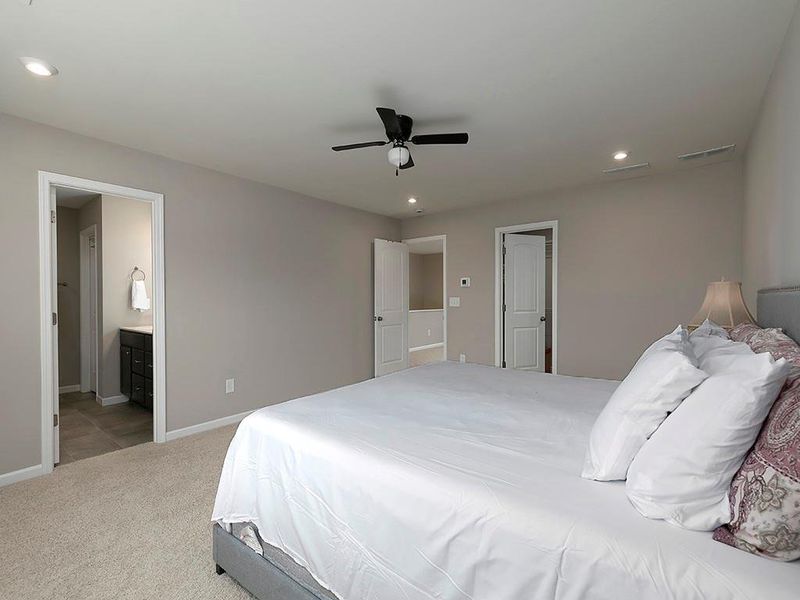 Furnished interior view inside a new home in , Dallas (Image 31). Furnished interior view inside a new home in , Dallas (Image 31).
