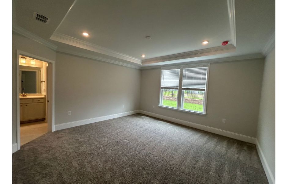 Spacious, unfurnished interior of a new home in The Haven at Riverlights, Wilmington (Image 16).
