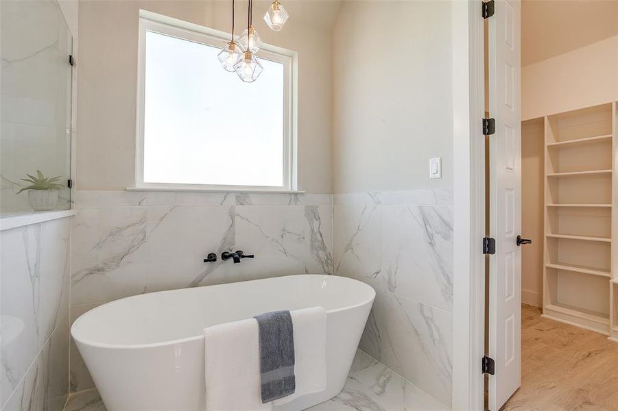 Furnished interior view inside a new home in , Weatherford (Image 25).