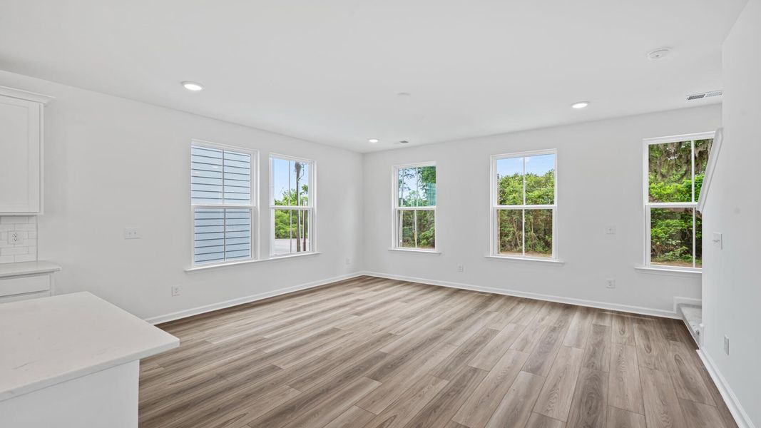 Spacious, unfurnished interior of a new home in Park Circle Single Family Homes, North Charleston (Image 13).