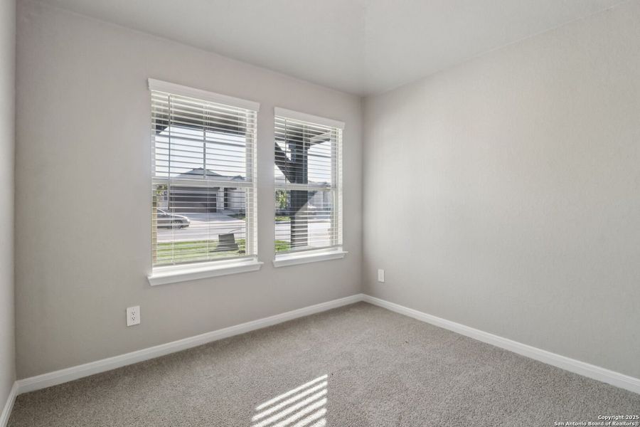 Spacious, unfurnished interior of a new home in Catalina, Converse (Image 19).