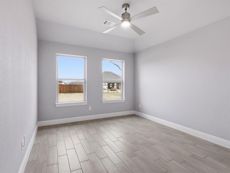 Spacious, unfurnished interior of a new home in , Granbury (Image 26).