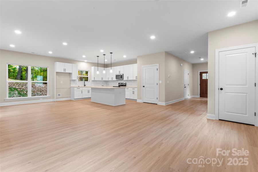 Spacious, unfurnished interior of a new home in , Charlotte (Image 27).