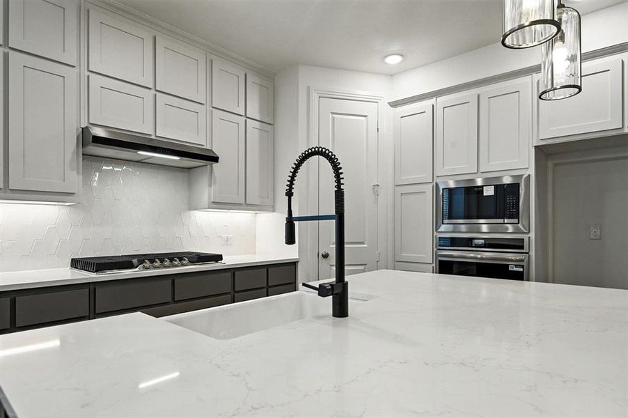 Close-up of interior finishes inside a home in Hillstead, Lavon (Image 17).