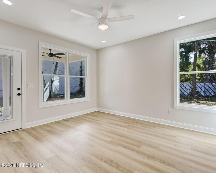 Spacious, unfurnished interior of a new home in , Jacksonville (Image 37).