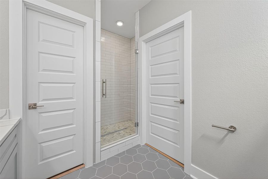 Spacious, unfurnished interior of a new home in , Cleveland (Image 18).