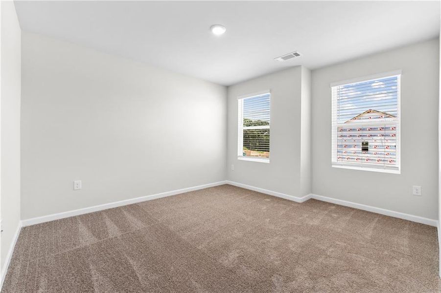 Spacious, unfurnished interior of a new home in The Grove At Mundy Mill, Gainesville (Image 9).