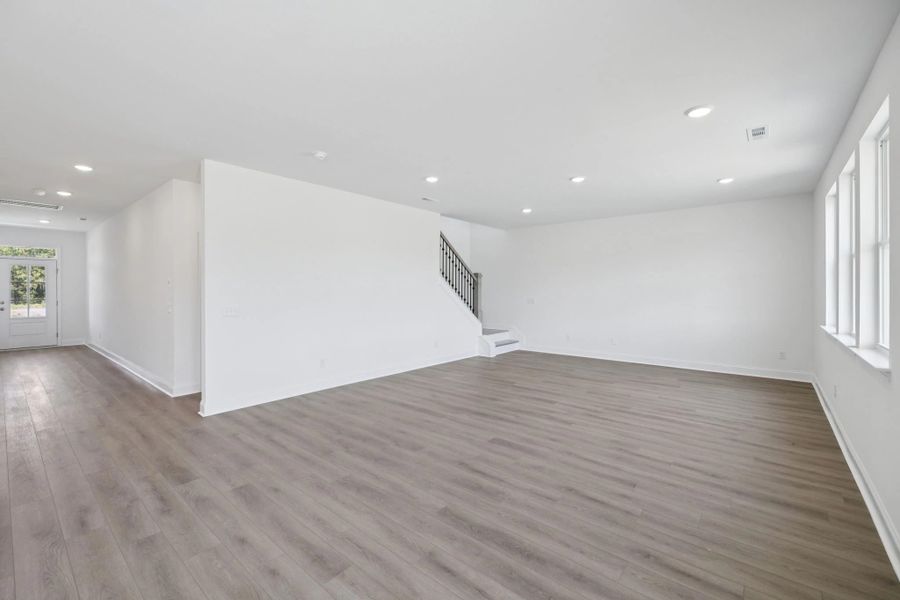 Spacious, unfurnished interior of a new home in Willow Landing, Mount Juliet (Image 23).