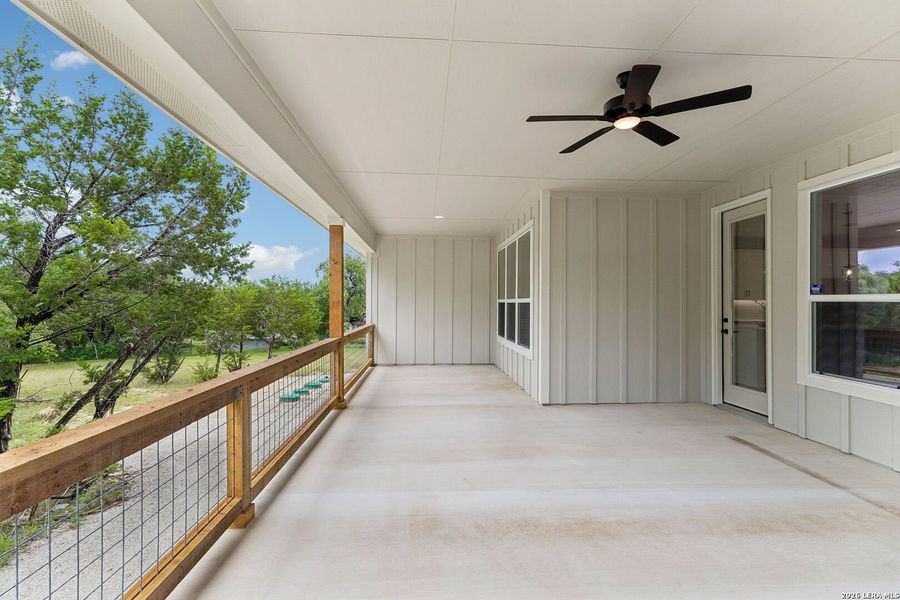 Exterior details and patio area of a home in , Canyon Lake (Image 4).