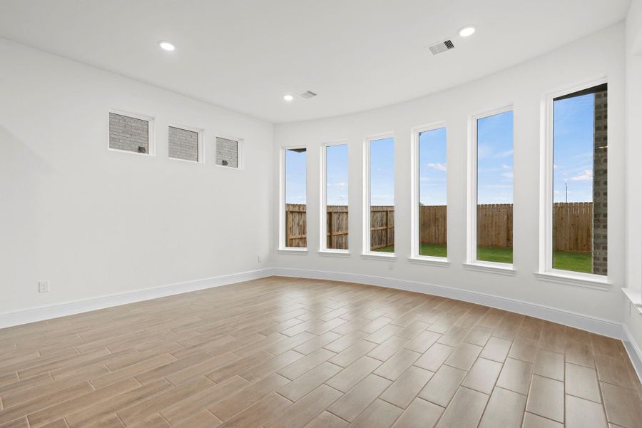 Spacious, unfurnished interior of a new home in Harvest Green, Richmond (Image 30). Spacious, unfurnished interior of a new home in Harvest Green, Richmond (Image 30).